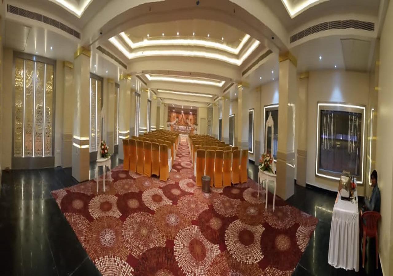 Hotel Nakshatra Lakhnaú Exteriér fotografie